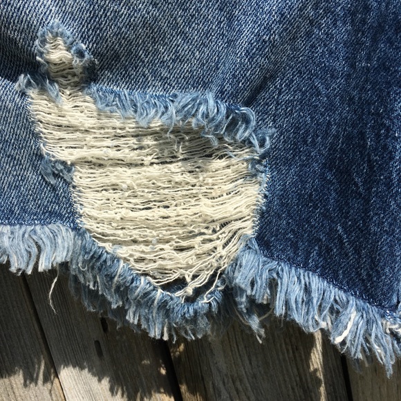 Good American The Bombshell High Rise Shorts NWT - Picture 4 of 8